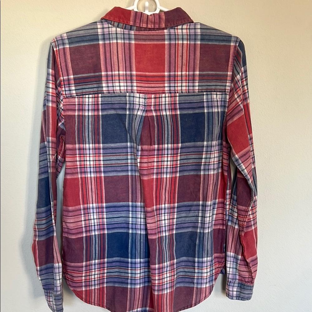 American Eagle Outfitters Red and Navy Casual Button Down Shirt - Picture 3 of 6